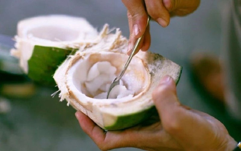 Lấy cơm dừa