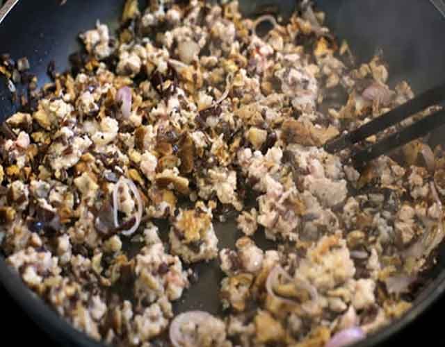 Xào nhân bánh cuốn thịt mộc nhĩ