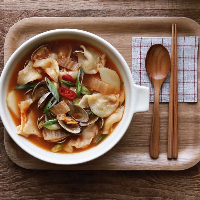 cách nấu canh kim chi hải sản