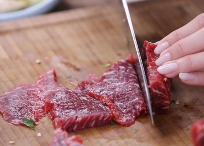 Cách chế biến gỏi bò ngũ sắc