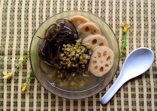 Chè củ sen đậu xanh 