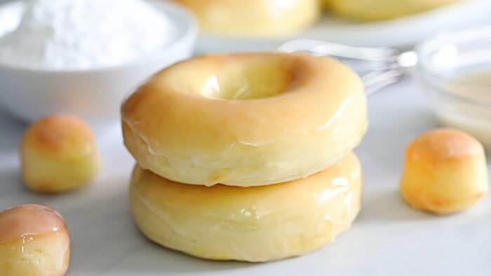 chi-tiet-cong-thuc-lam-banh-donut-bang-noi-chien-khong-dau