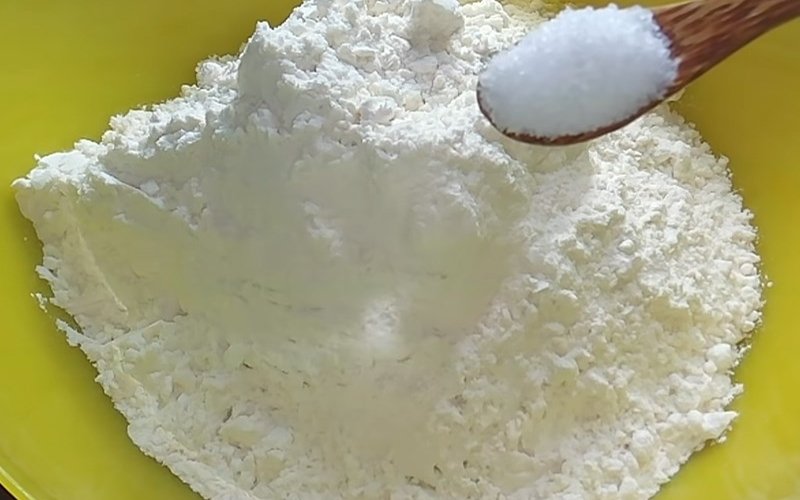 Trộn bột mì căn