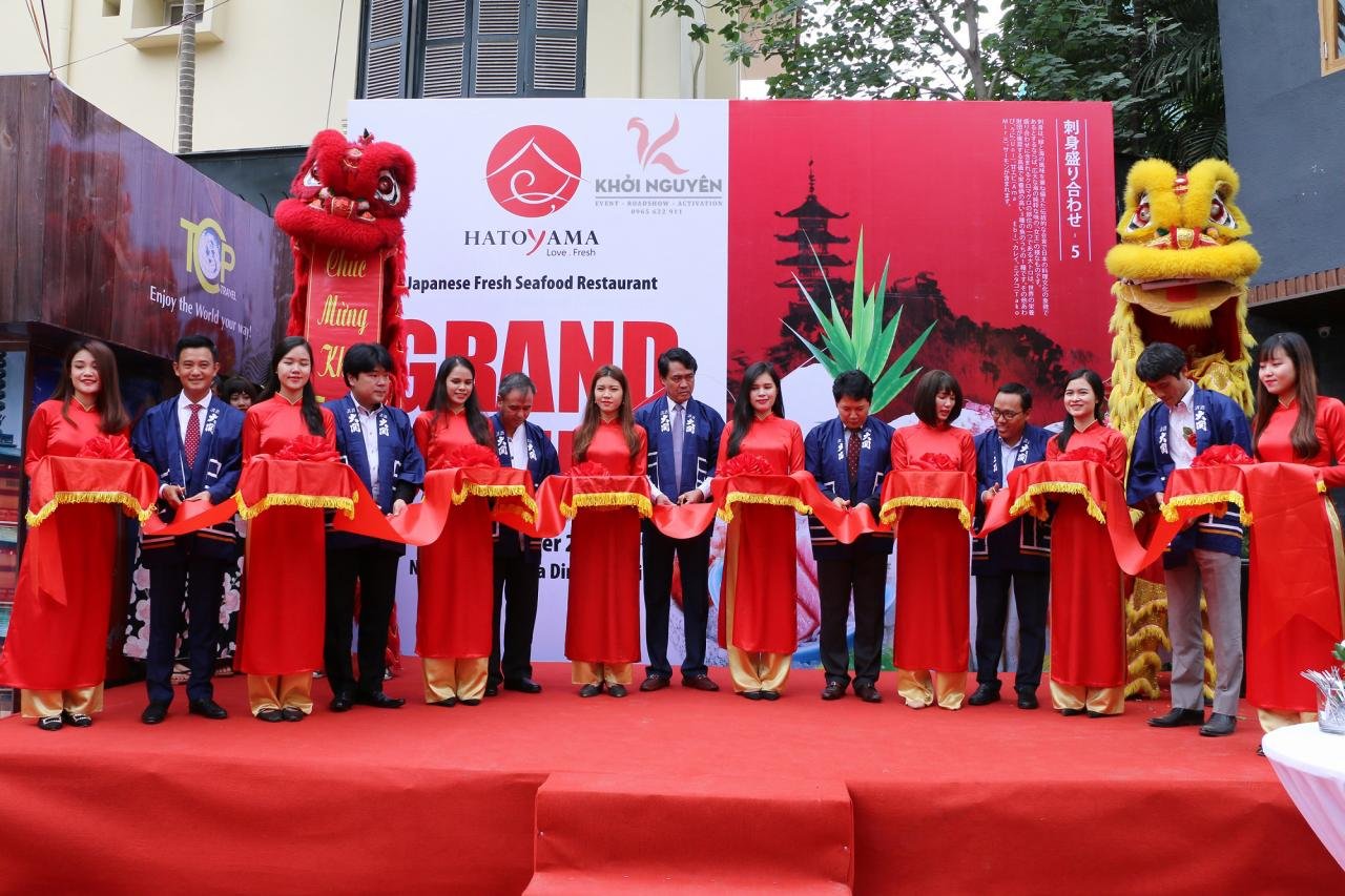 cắt băng khánh thành