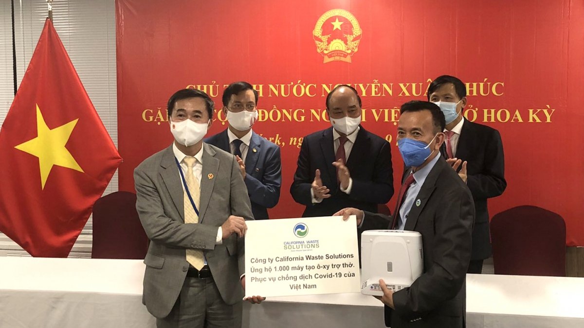 chủ tịch nước nguyễn xuân phúc gặp mặt kiều bào việt nam tại hoa kỳ hình ảnh 1 chu tich nuoc nguyen xuan phuc gap mat kieu bao viet nam tai hoa ky hinh anh 1