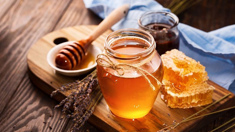 Uống chanh mật ong giúp cải thiện hệ tiêu hóa Uống chanh mật ong giúp cải thiện hệ tiêu hóa