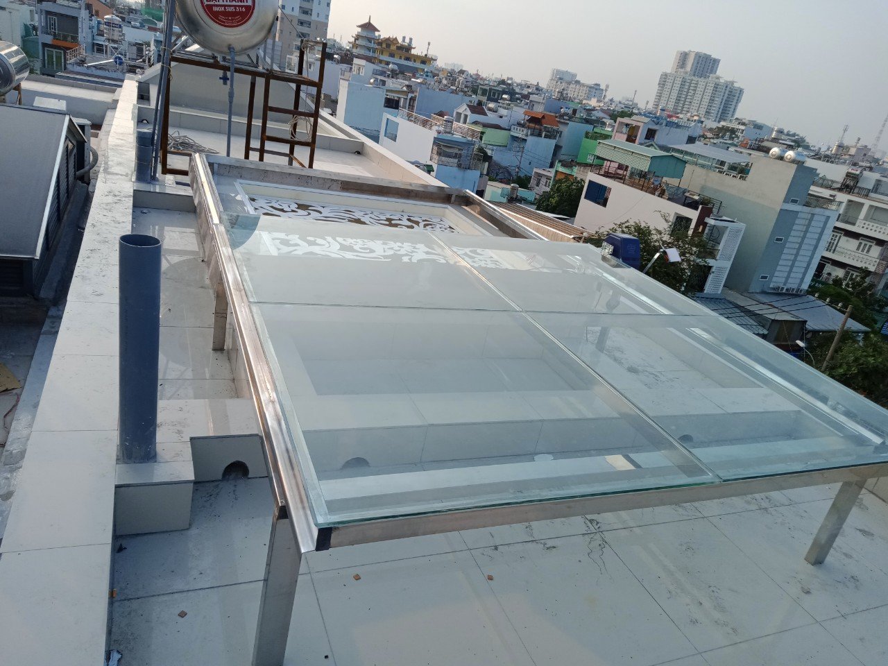 công trình mái trượt giếng trời