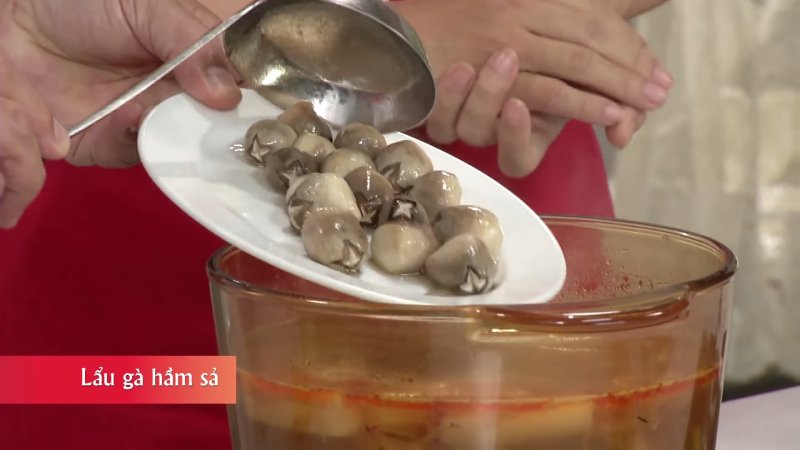 Nấu lẩu gà nòi Nấu lẩu gà nòi