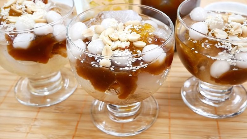 Chè đá me giải khát bột lọc hấp dẫn Chè đá me giải khát bột lọc hấp dẫn