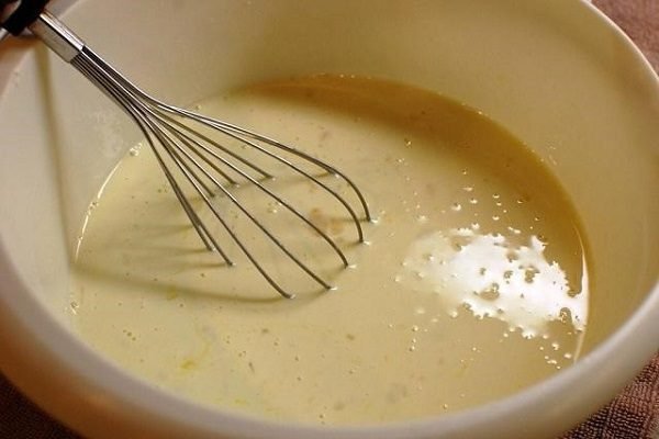 đánh đều trứng với đường
