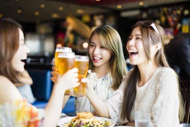 cách chữa đau lưng khi có kinh