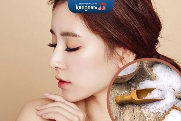 Dùng muối làm cánh mũi gọn