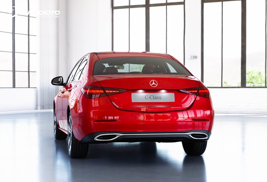 Đuôi xe Mercedes C200 2022 “biến hình” trở nên sang – xịn – mịn hơn trước