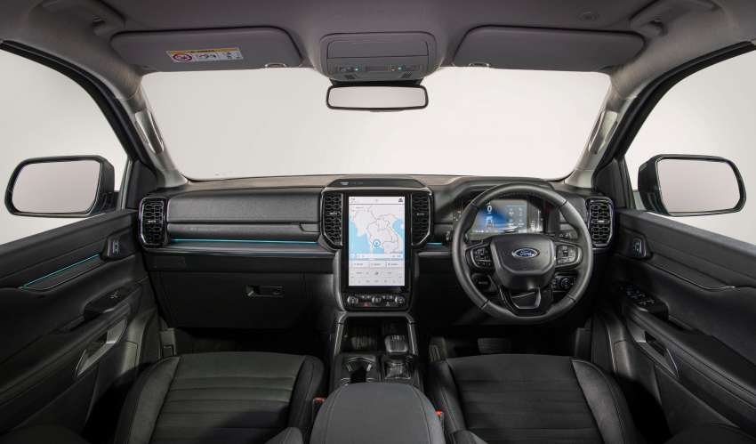 Nội thất xe Ford Everest 2022.