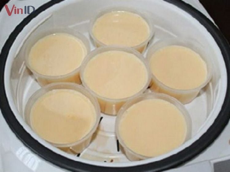 Hấp bánh flan Hấp bánh flan