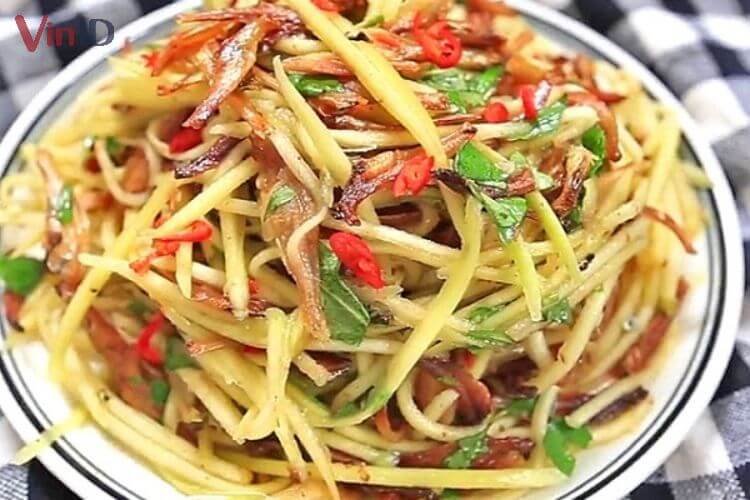 Gỏi cá cơm khô cùng xoài xanh ngon khó cưỡng