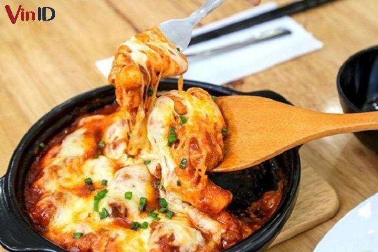Rủ rê bạn bè ngày cuối tuần thưởng thức Tokbokki chính tay bạn làm sẽ thật tuyệt