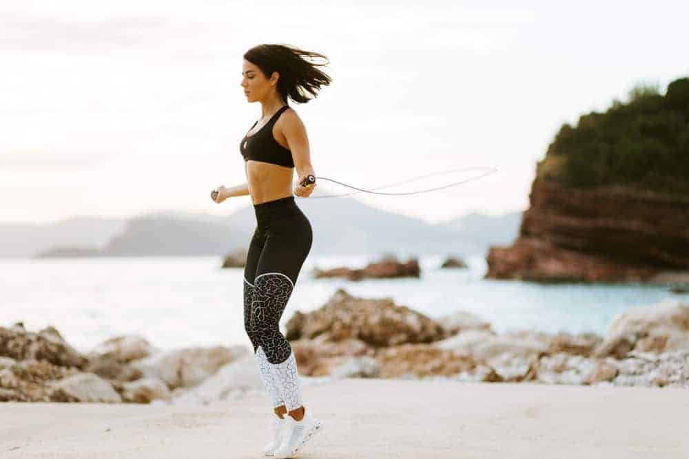 giảm mỡ bắp chân bằng cách nhảy dây