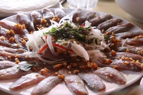 Cách làm gỏi cá mòi Quảng Ninh