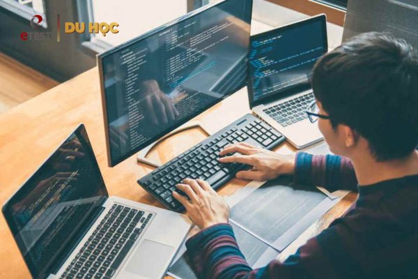 Học viện công nghệ đào tạo chuyên sâu 