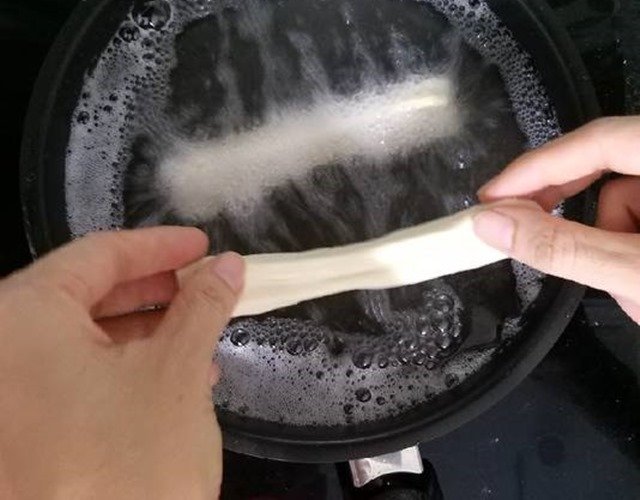 Cách làm bánh quẩy giòn xốp, thơm bùi ăn ngọt béo - 11
