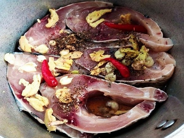 Cách làm cá kho riềng sả thơm ngon chuẩn vị Miền Bắc - 5