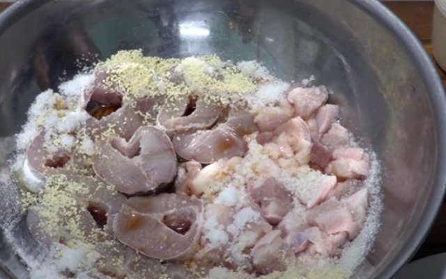Cách làm cá lóc kho tiêu ngon không tanh, đậm đà chuẩn vị Nam Bộ - 10
