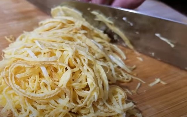 Cách nấu bún thang ngon đúng vị Hà Nội đơn giản, dễ làm tại nhà - 11