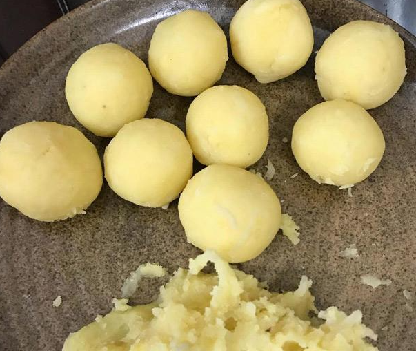 9 cách làm chè trôi nước truyền thống dẻo thơm, không bị cứng - 4