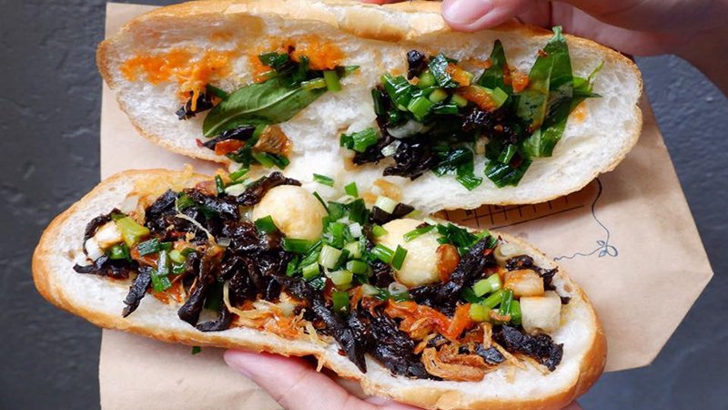 Bánh mì khô bò