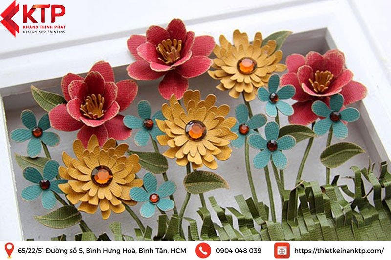 khung tranh làm từ giấy tái chế
