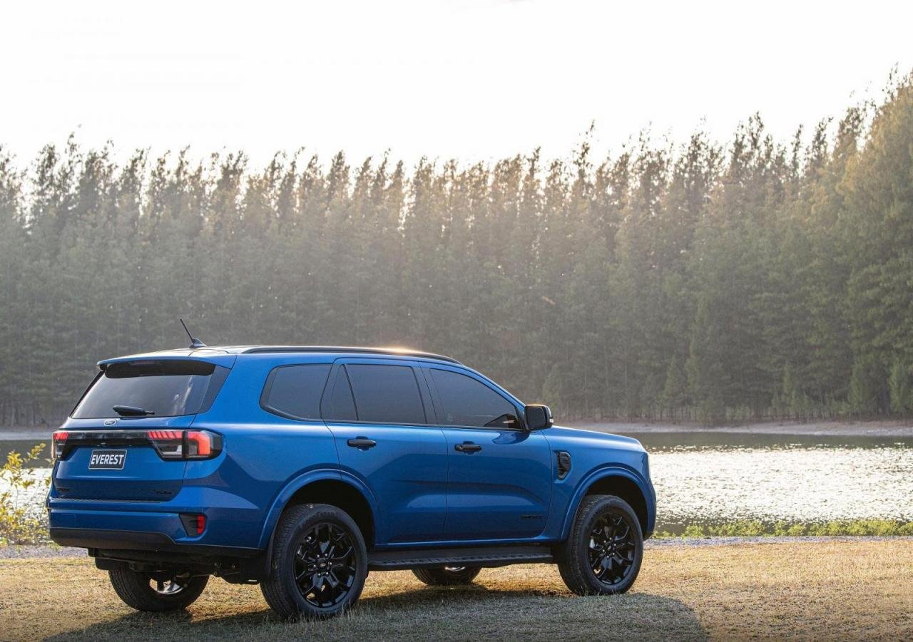 Ford Everest 2022.
