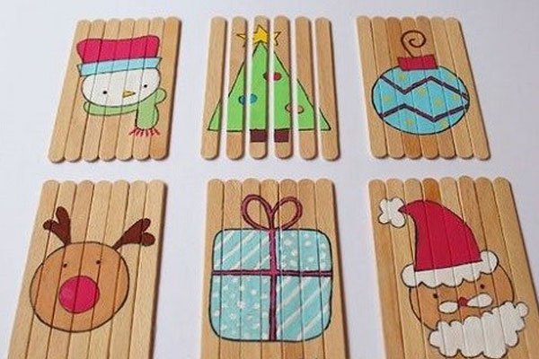 Đồ chơi xếp hình bằng que kem với những họa tiết bắt mắt