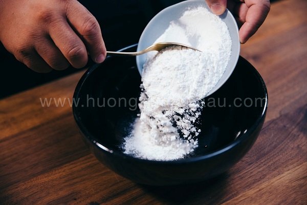 làm vỏ bánh trung thu nướng