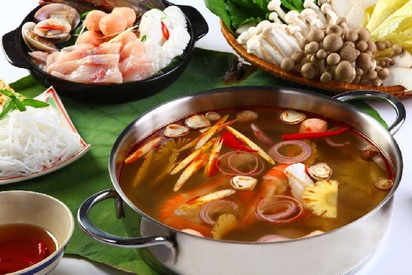 Lẩu hải sản chua chua