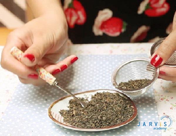 Lấy lượng trà thái cần pha