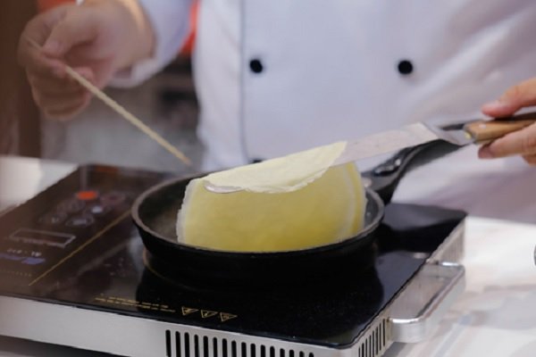 lấy ra khỏi chảo 