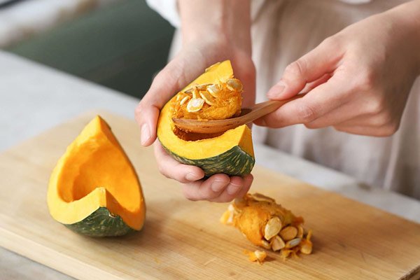 Loại bỏ ruột bí đỏ