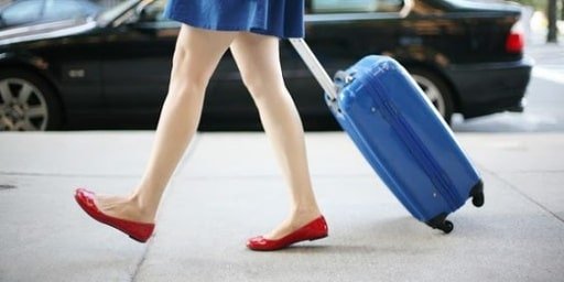 Có một số lưu ý khi sắp xếp vật dụng trong hành lý xách tay bạn nên biết - EduPath