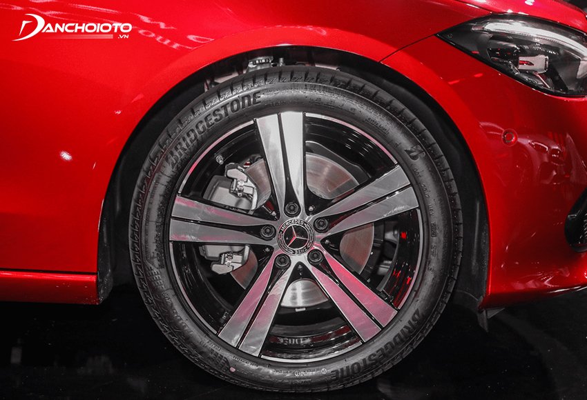 Mâm xe phiên bản Mercedes C200 Avantgarde Plus 2022