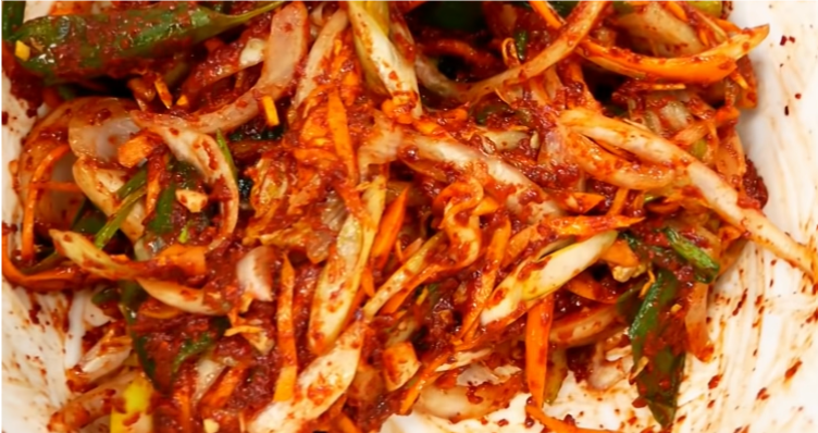 Cách làm kim chi cải thảo ăn liền 7