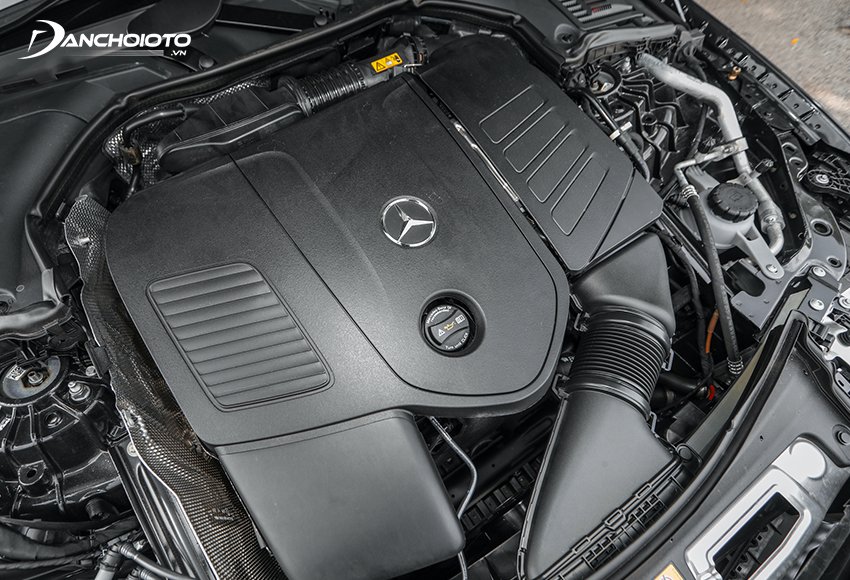 Mercedes-Benz C200 2022 trang bị động cơ tăng áp 1.5L mới kết hợp EQ Boost cho tổng công suất 204 mã lực