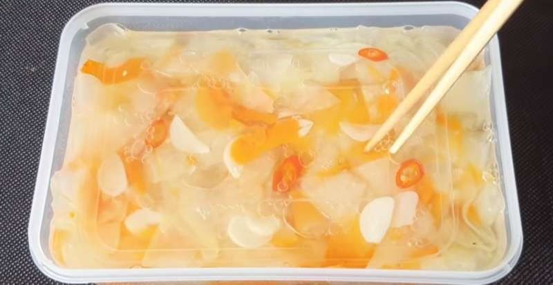 Đu đủ muối chua ngọt