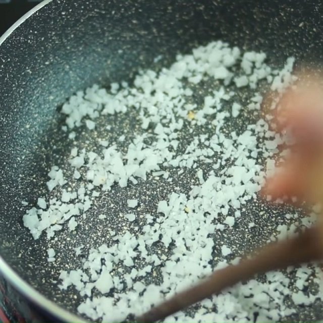 Muối rang dậy mùi thơm