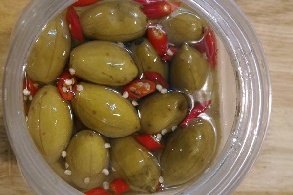 Ngâm cà na 