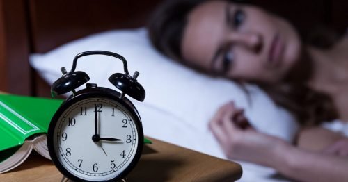 Ngực quá to sẽ khiến cho giấc ngủ không được thoải mái tại sao ngực quá to