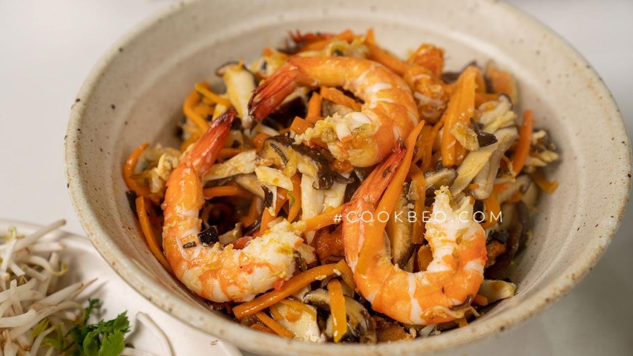 bát nhân miến xào cua