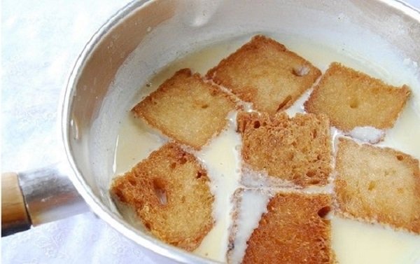 nhúng bánh mì vào trứng sữa