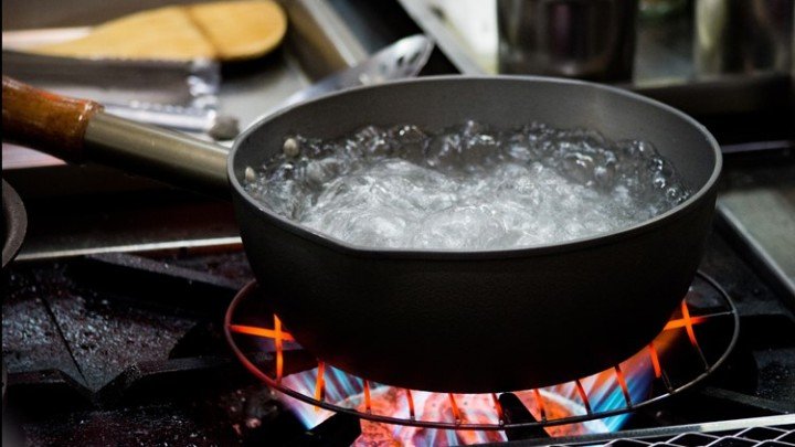 nồi nước đun sôi nồi nước đun sôi