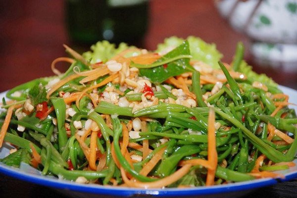 Nộm rau muống